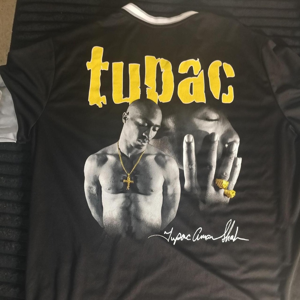 Tupac tee shirt
